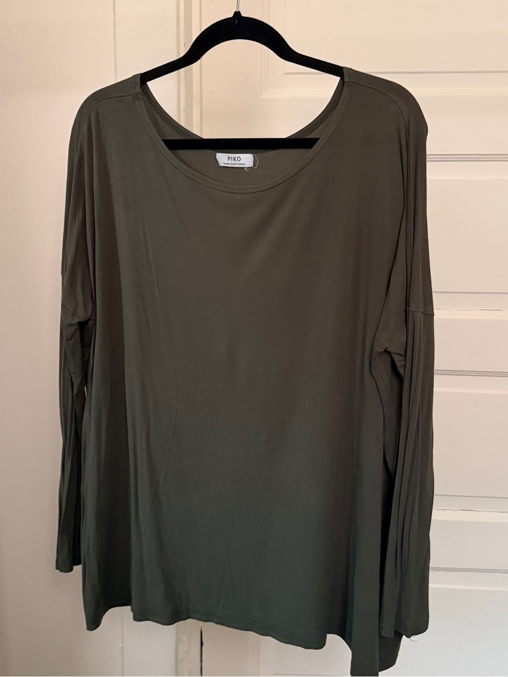 Piko 1988 Olive Scoop Neck Long Sleeve Top